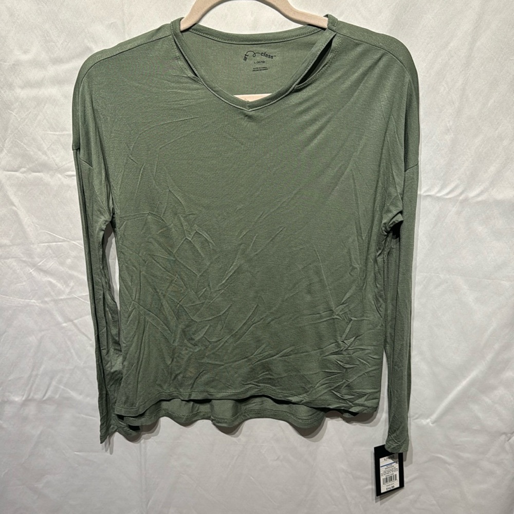 blouse green woman’s